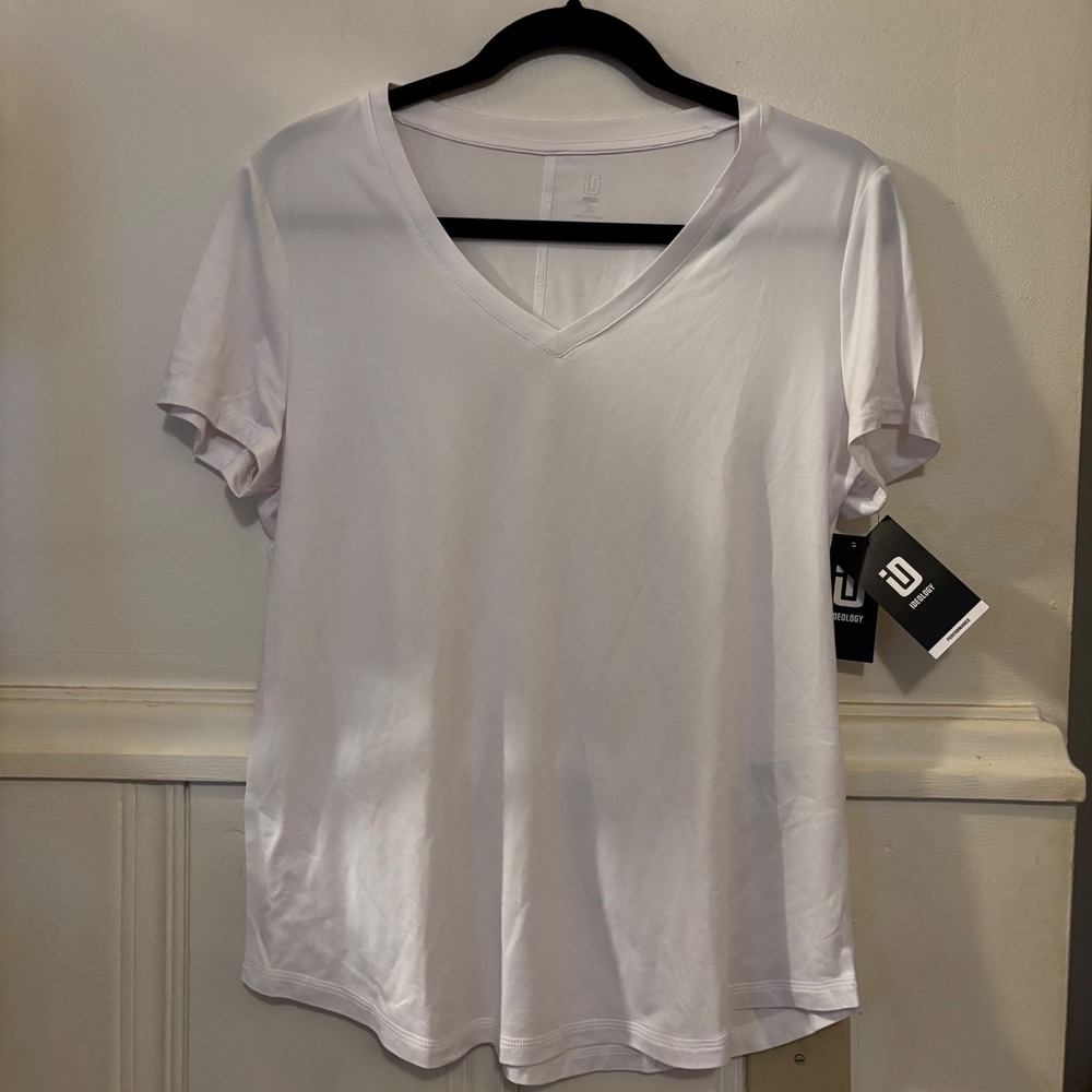 Ideology Women's Medium NWT White V-Neck Short Sleeve Performance T-Shirt Top